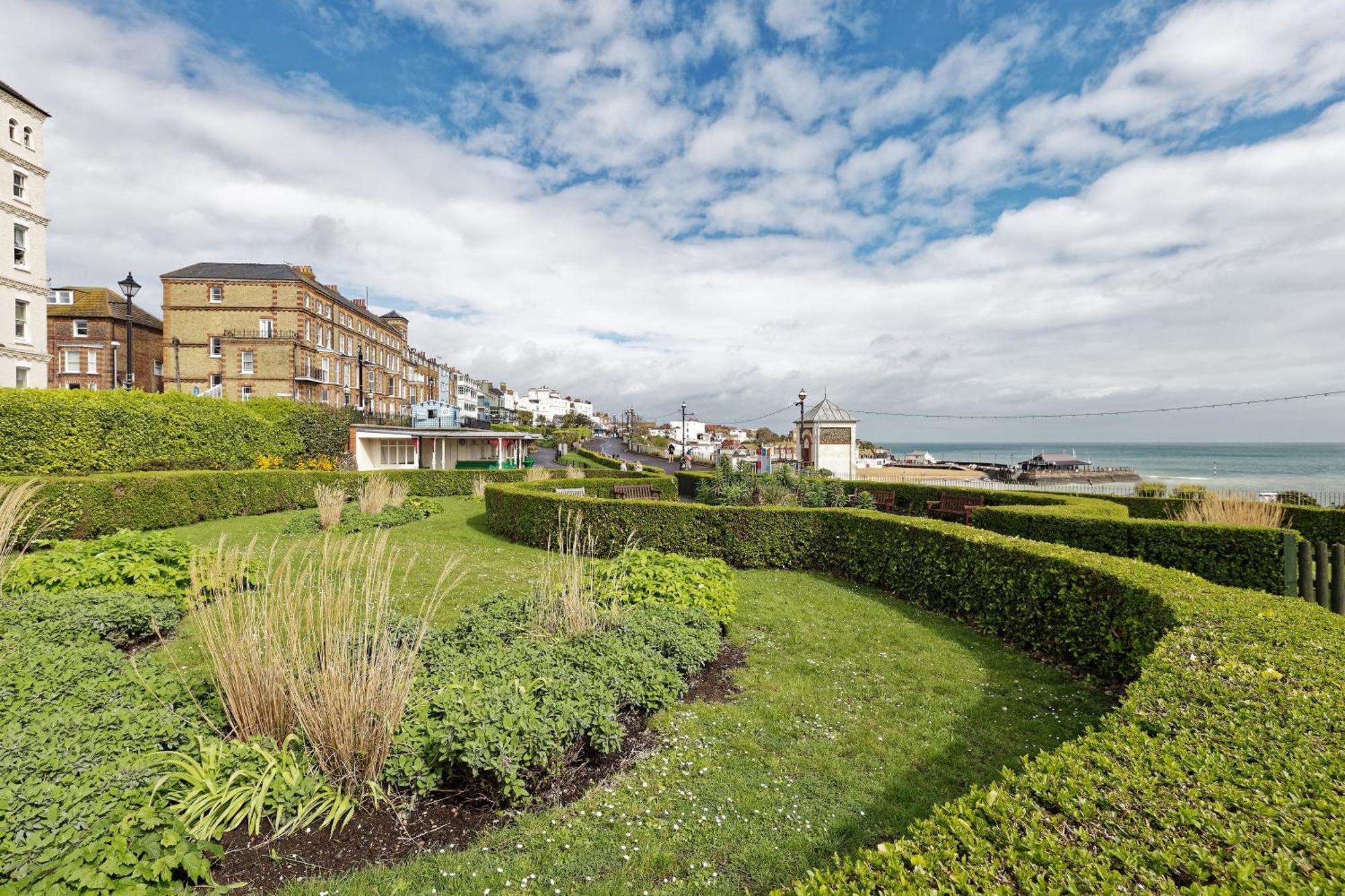 Viking Bay View 3 Bed Apartment